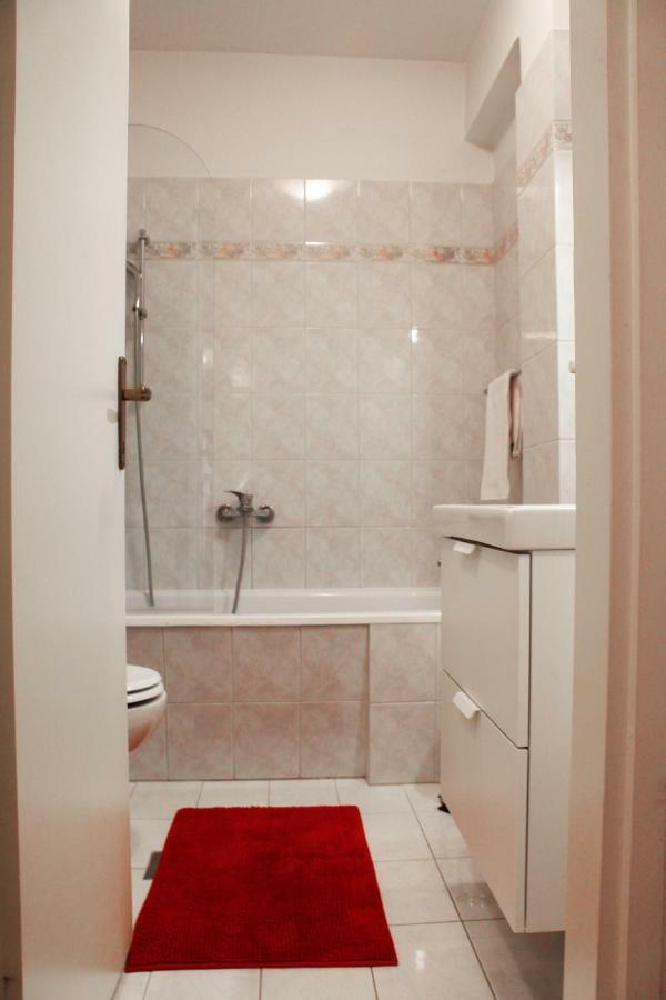 Ferienwohnung Sunny Corner In City Center With Free Parking Pula Exterior foto